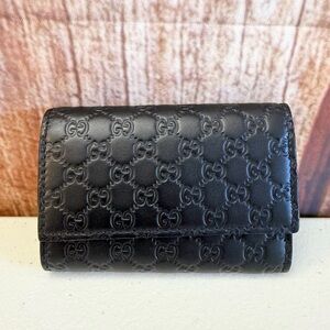 Gucci Black Embossed GG Leather Key Holder